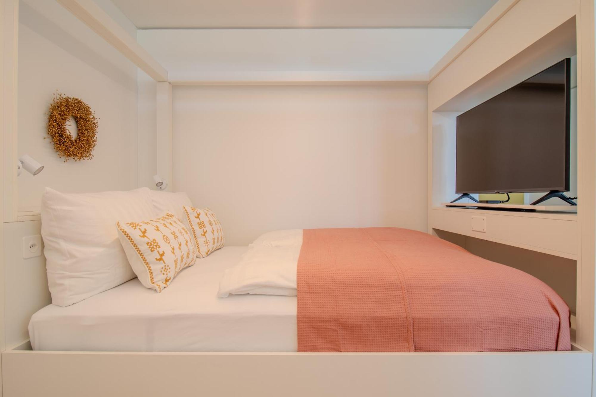 Loewe Apartments Am Rheinfall Neuhausen Am Rheinfall Ngoại thất bức ảnh